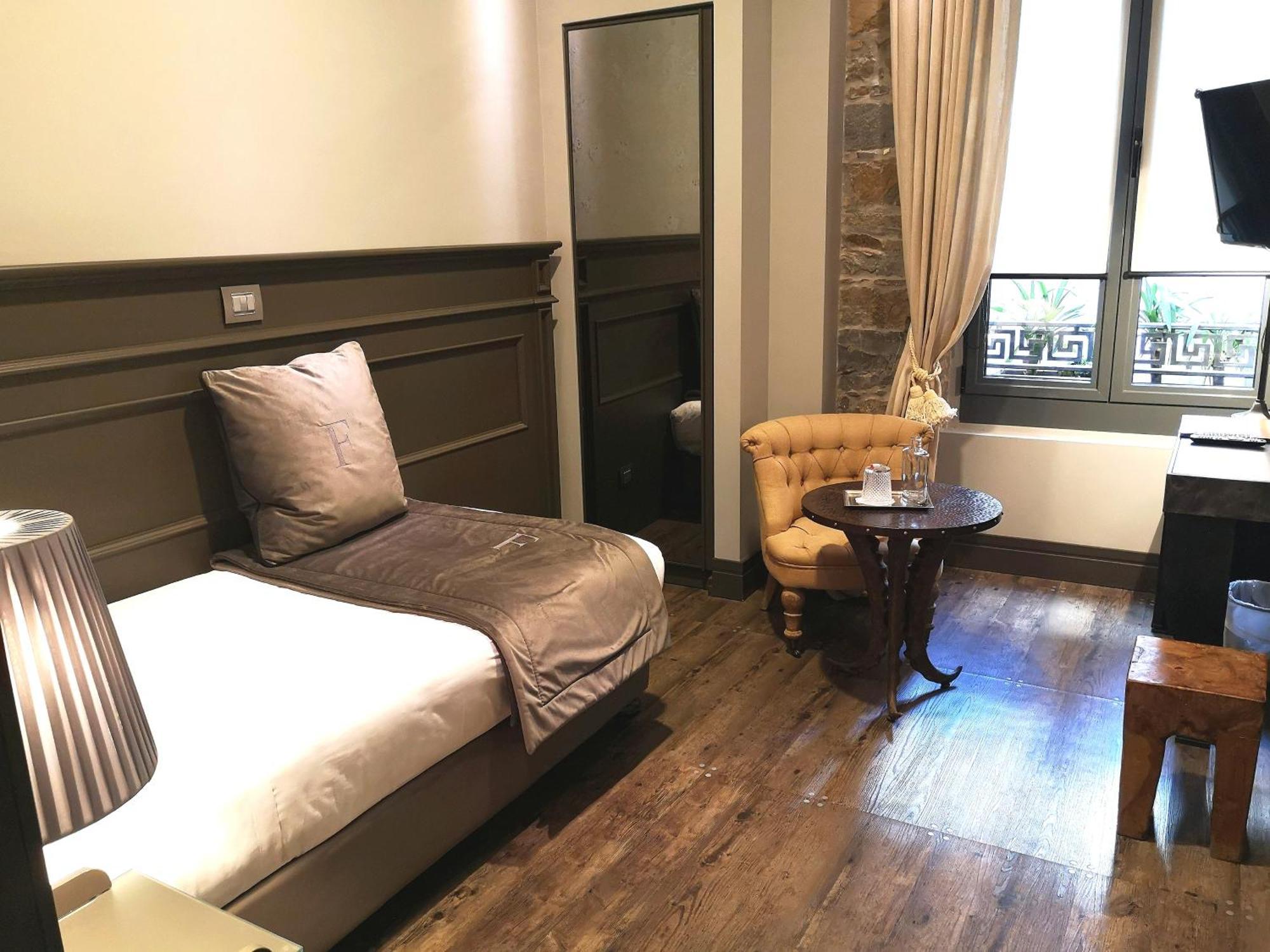 Forvm Boutique Hotel Trieste Oda fotoğraf
